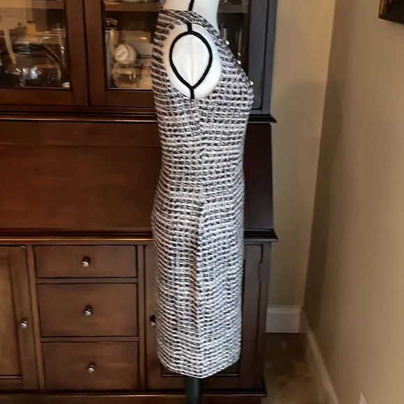 Karl Lagerfeld Paris Dress 6 - Picture 4 of 11